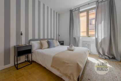 Amplio y Centrico Apt para 9pax en La Latina - image 21