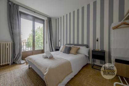 Amplio y Centrico Apt para 9pax en La Latina - image 22