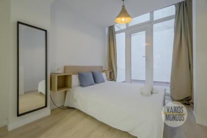 Cool Apt para 9pax en plena Plaza de Chueca - image 26
