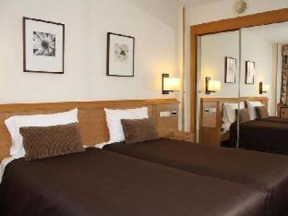 Rafaelhoteles Piramides - image 26