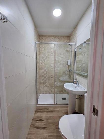 HOSTAL ANDREA GRANVIA - image 23