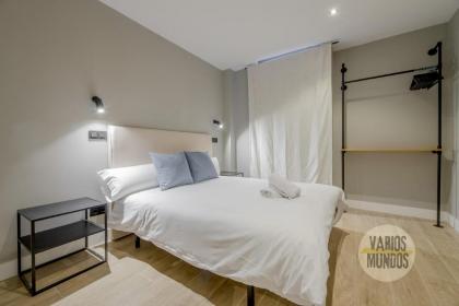Centrico and New Bajo Apt para 10pax en Gran Via - image 12