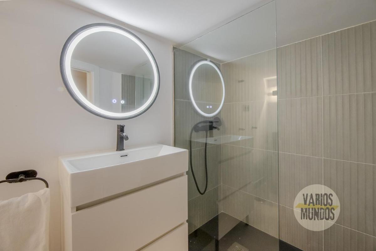 Centrico and New Bajo Apt para 10pax en Gran Via - image 6