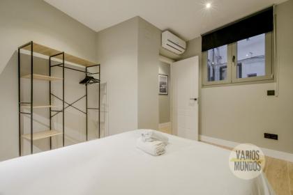 Urban and Central Apt 5pax en Calle Silva-Gran Via - image 16