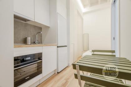 Cool And New Apt 3px entre Gran Via y Palacio Real - image 17